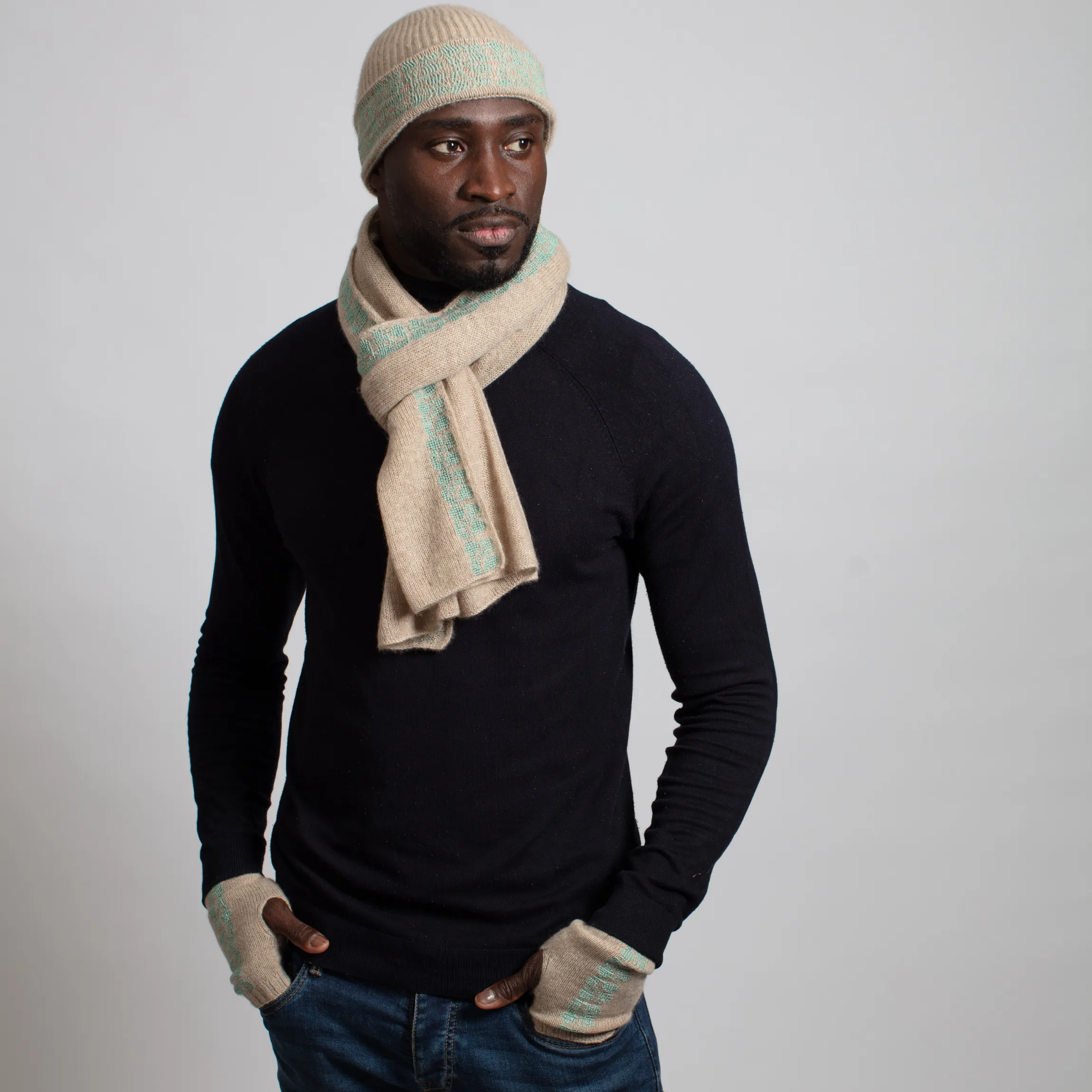 BEIGE CASHMERE MITTENS