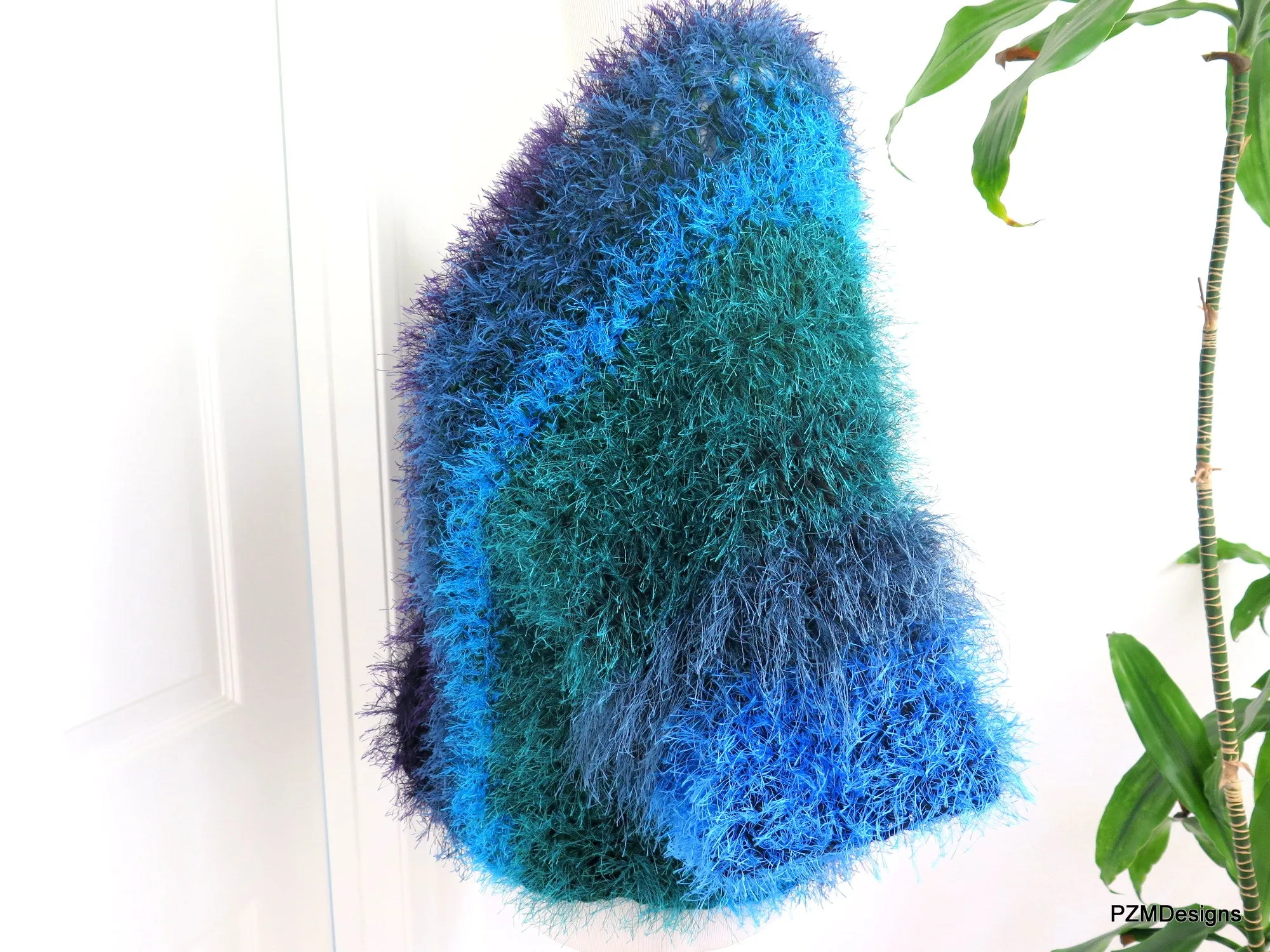 Blue Faux Fur Plus Size Jacket, Multi Color Blue Fur Shrug