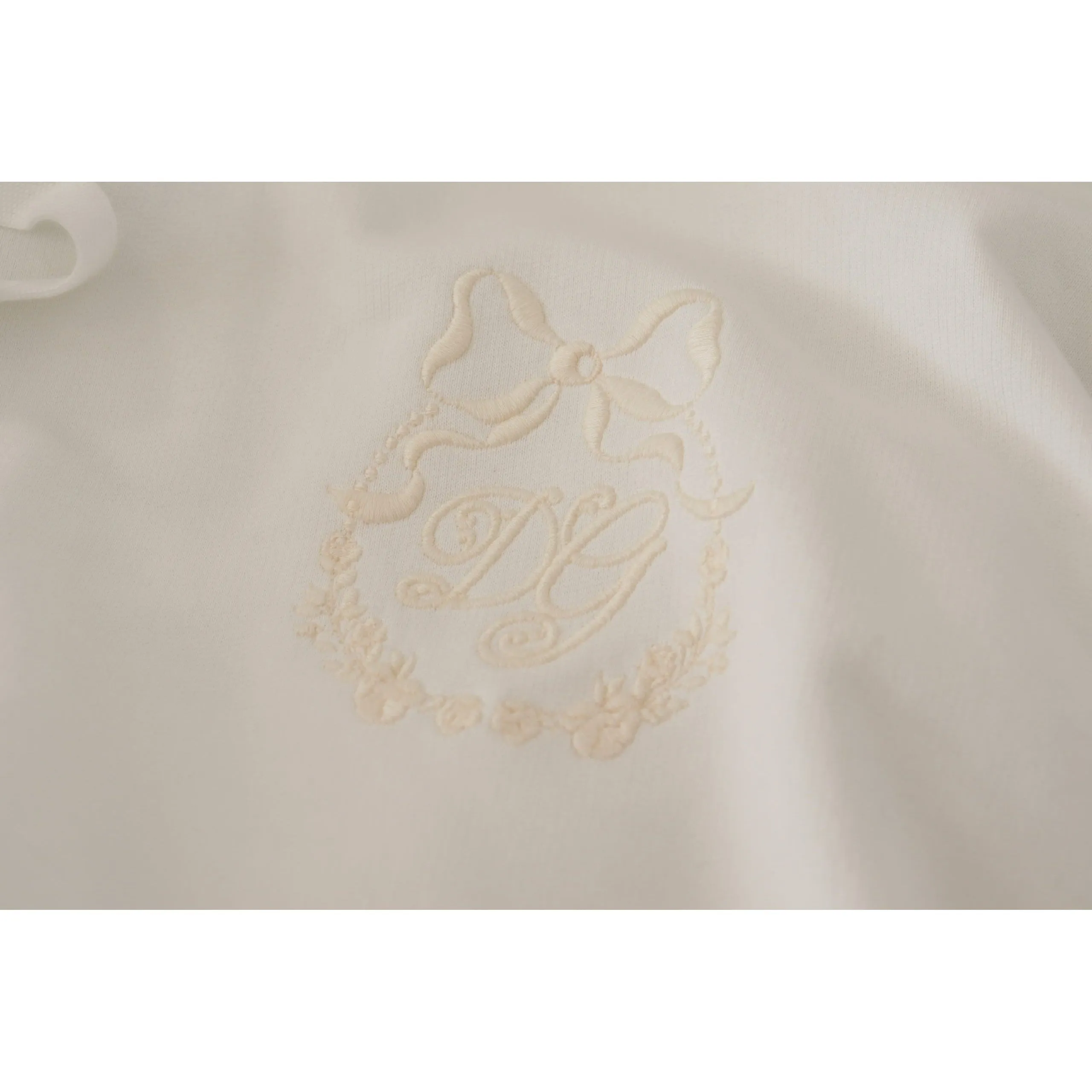 Dolce & Gabbana Chic White Hooded Pullover Sweater