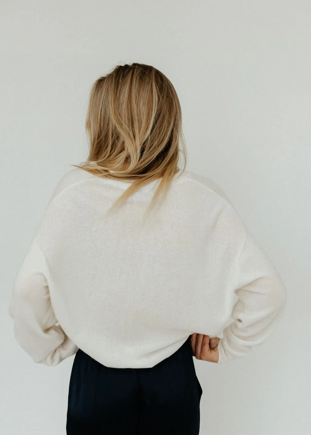Elizabeth V-Neck Cashmere Sweater in White