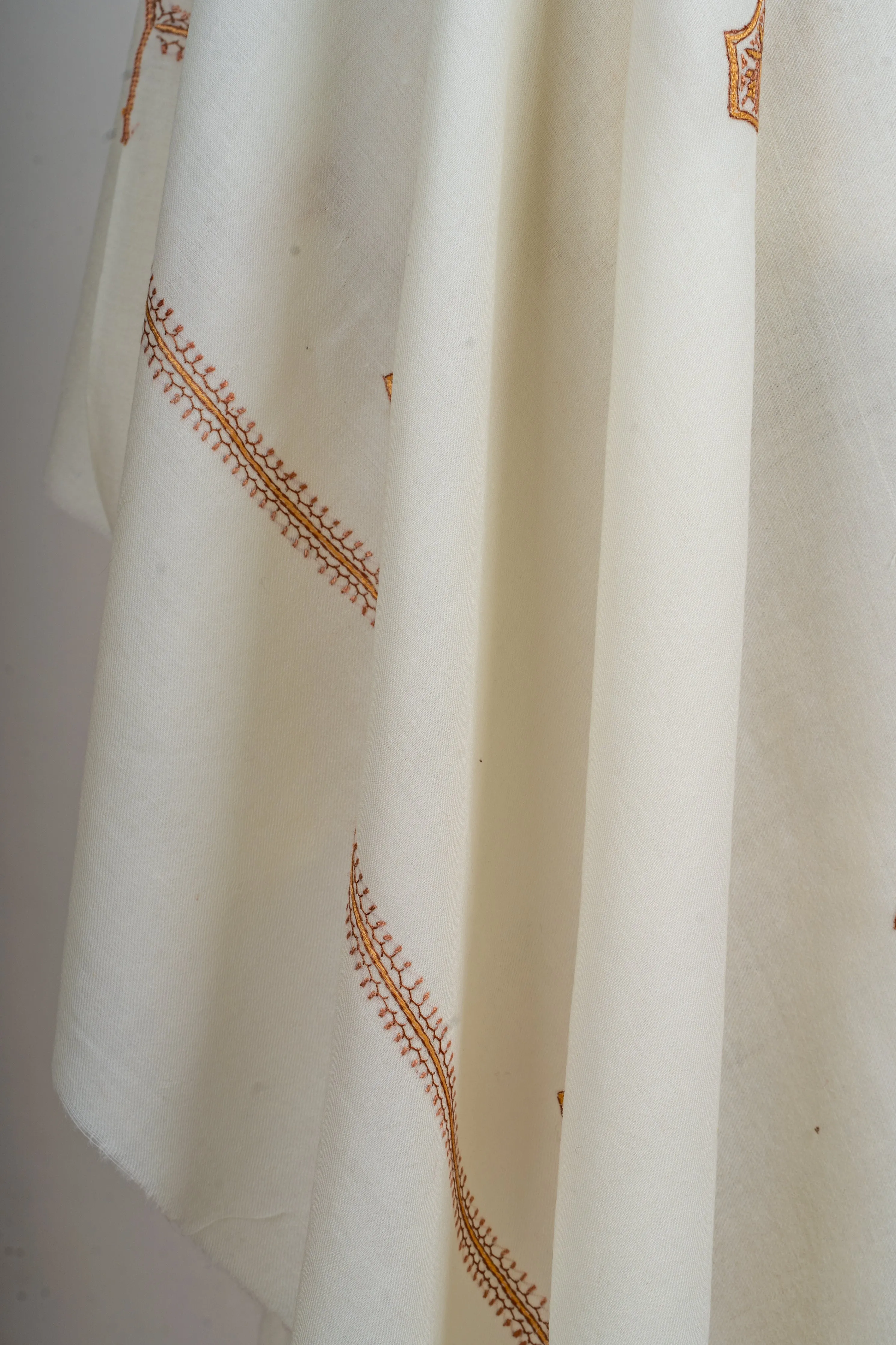Ivory Elegance: Hand-Embroidered Sozni Merino Wool Shawl