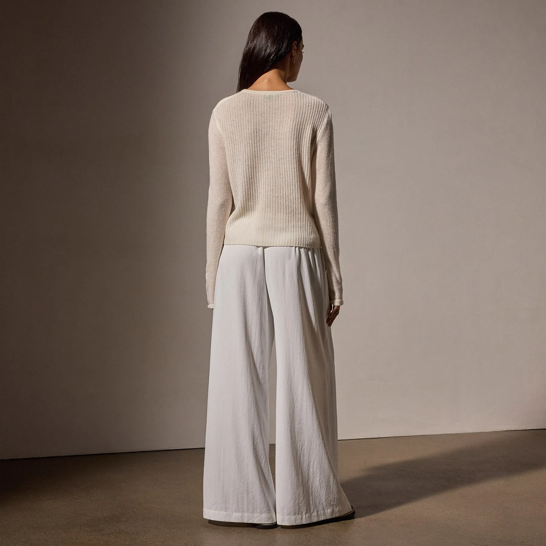 Soft Featherweight Cashmere Crew Neck Sweater - Oyster